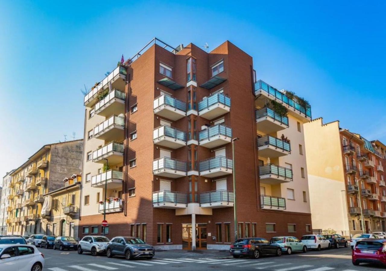 Comfy Cozy Apartment Close To Metro Turin Exterior photo