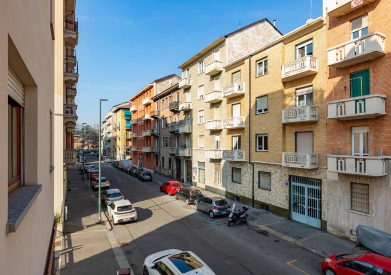 Comfy Cozy Apartment Close To Metro Turin Exterior photo